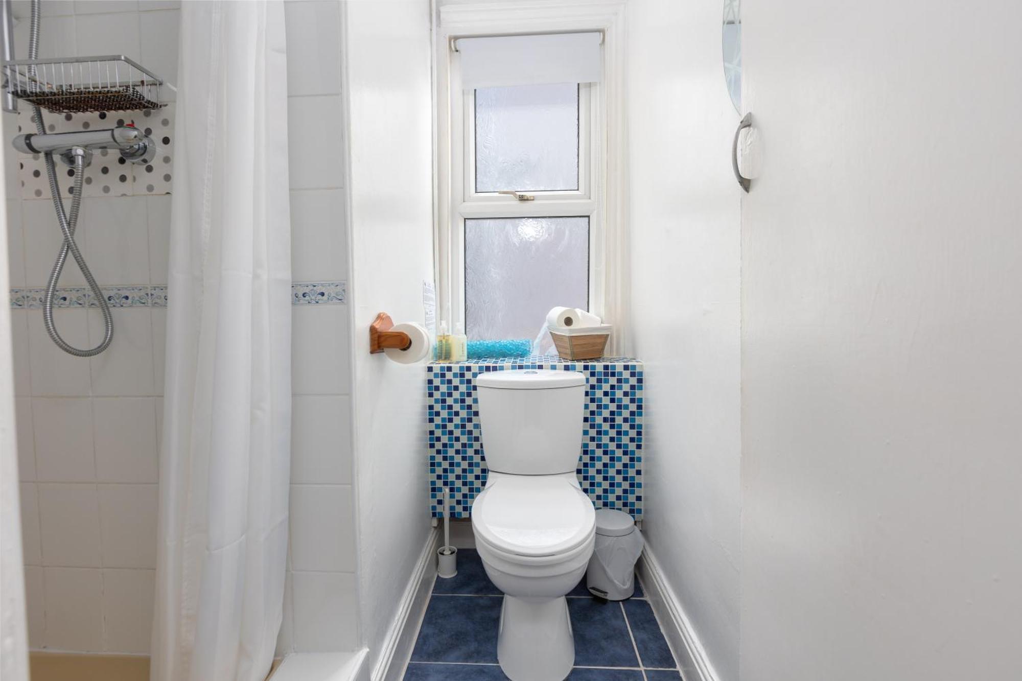 The Fairmile Bed & Breakfast Lytham St. Annes Eksteriør bilde