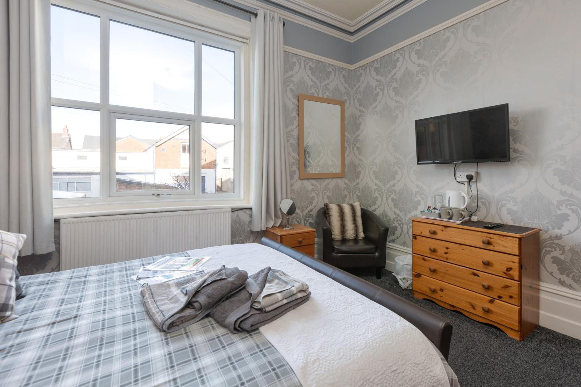 The Fairmile Bed & Breakfast Lytham St. Annes Eksteriør bilde