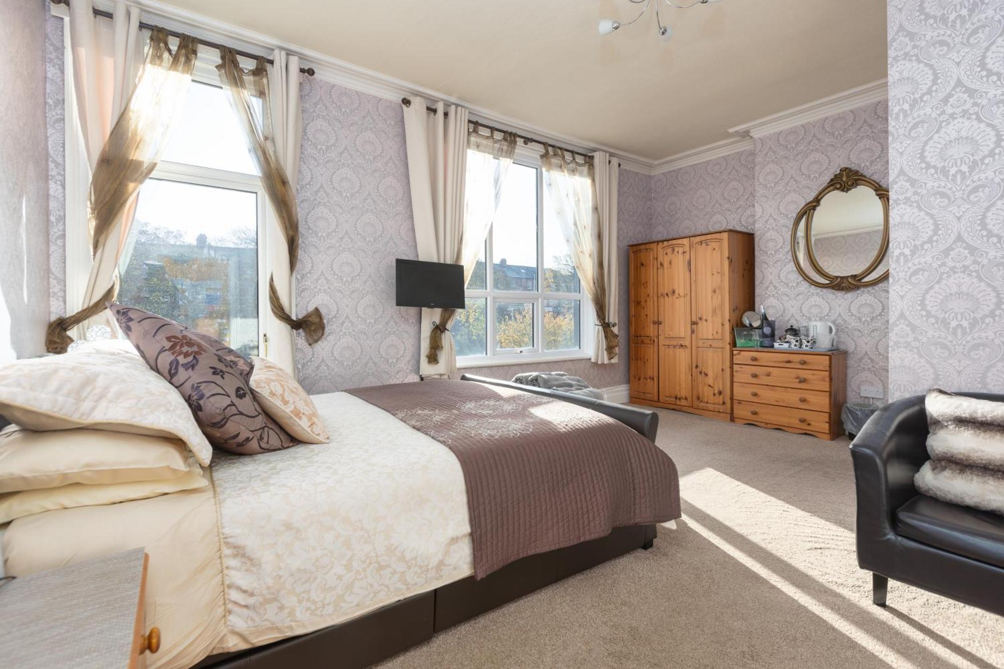 The Fairmile Bed & Breakfast Lytham St. Annes Eksteriør bilde