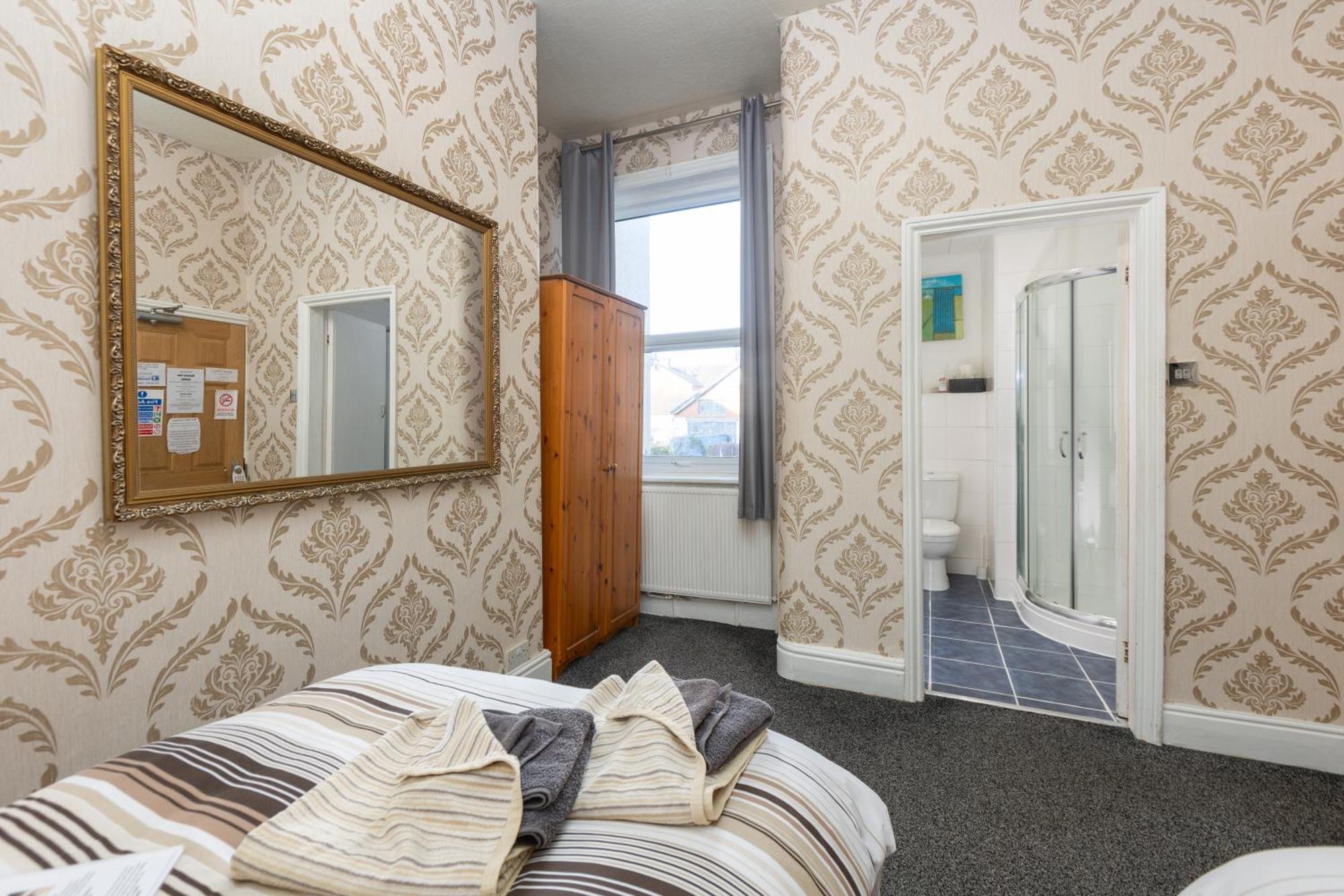 The Fairmile Bed & Breakfast Lytham St. Annes Eksteriør bilde