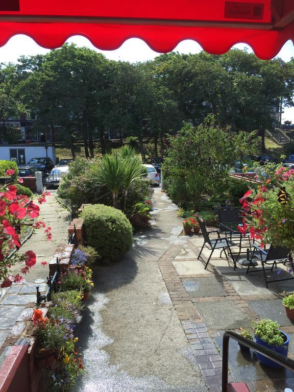 The Fairmile Bed & Breakfast Lytham St. Annes Eksteriør bilde