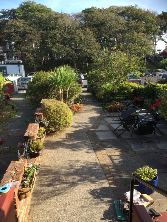 The Fairmile Bed & Breakfast Lytham St. Annes Eksteriør bilde