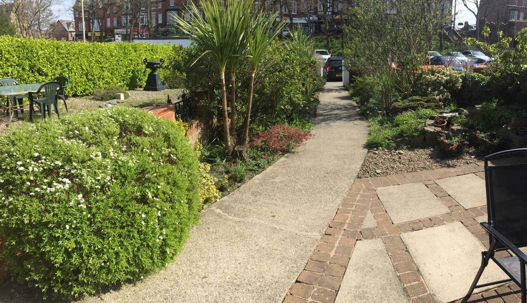 The Fairmile Bed & Breakfast Lytham St. Annes Eksteriør bilde