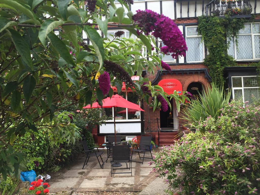 The Fairmile Bed & Breakfast Lytham St. Annes Eksteriør bilde
