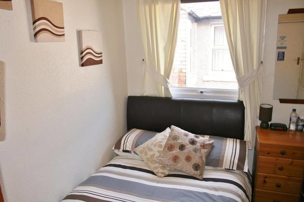 The Fairmile Bed & Breakfast Lytham St. Annes Eksteriør bilde